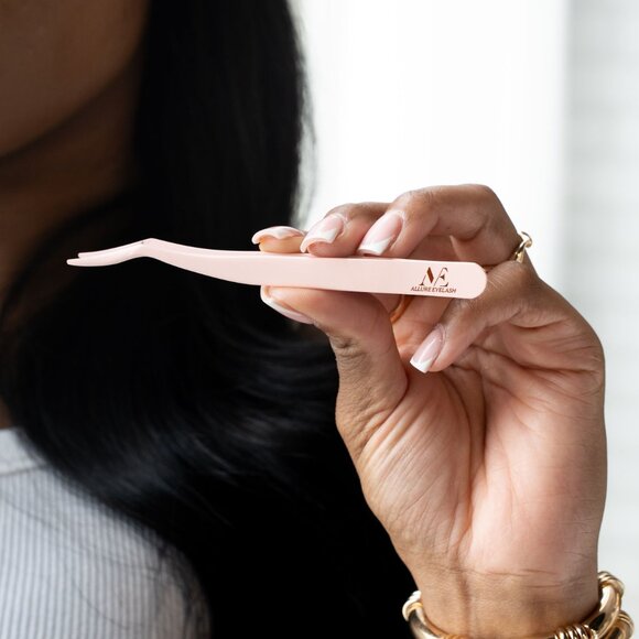 Brown Lashes - Picture 5 of 5